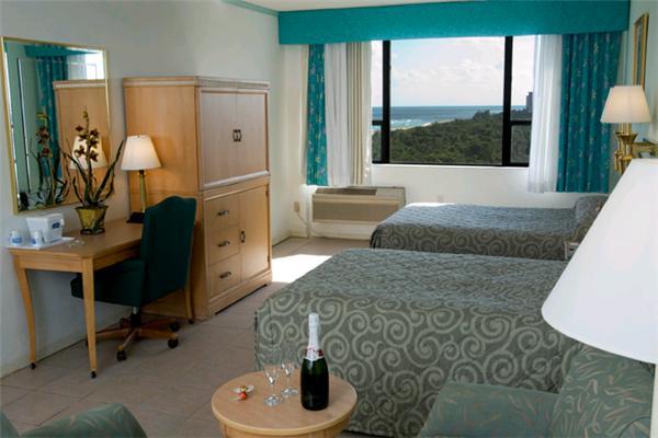 Howard Johnson Plaza Miami Beach North الغرفة الصورة